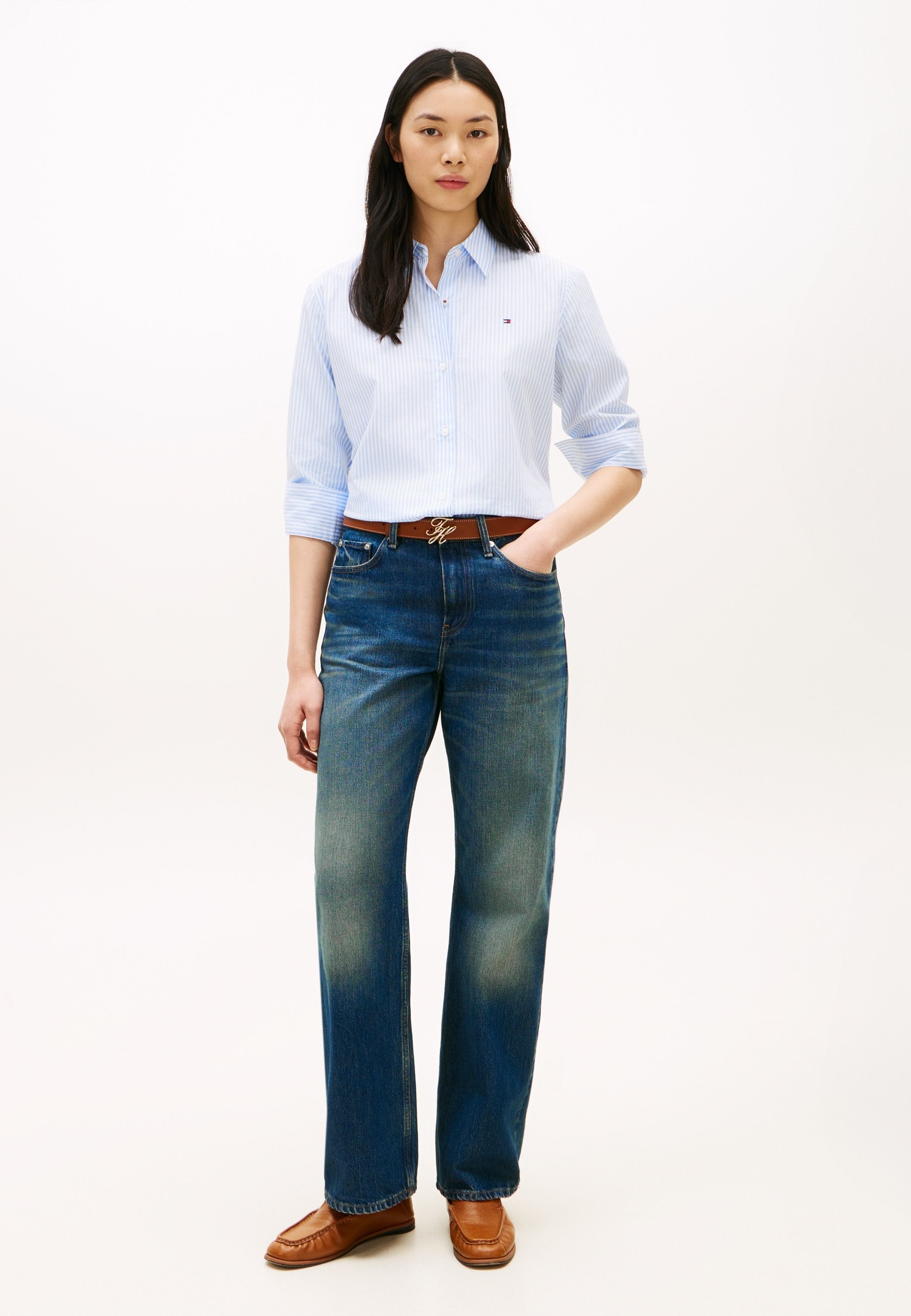 WHISKERED MID RISE LOOSE STRAIGHT LEG JEANS Media 2