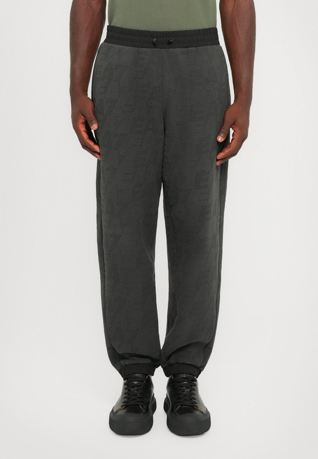 TRAIN LOGO SERIES PANTS Media 3