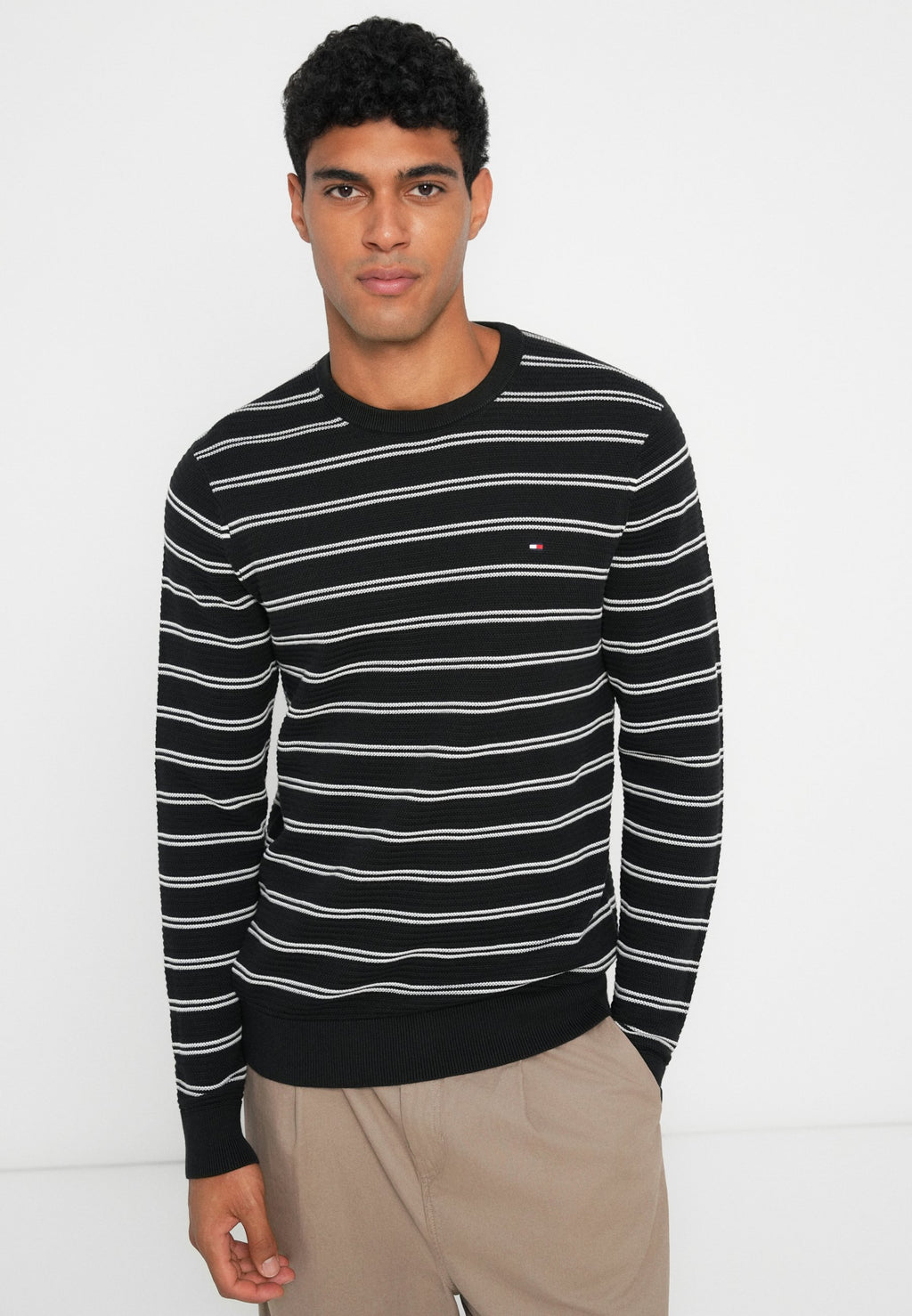 TEXTURED KNIT CREW NECK JUMPER Media 5