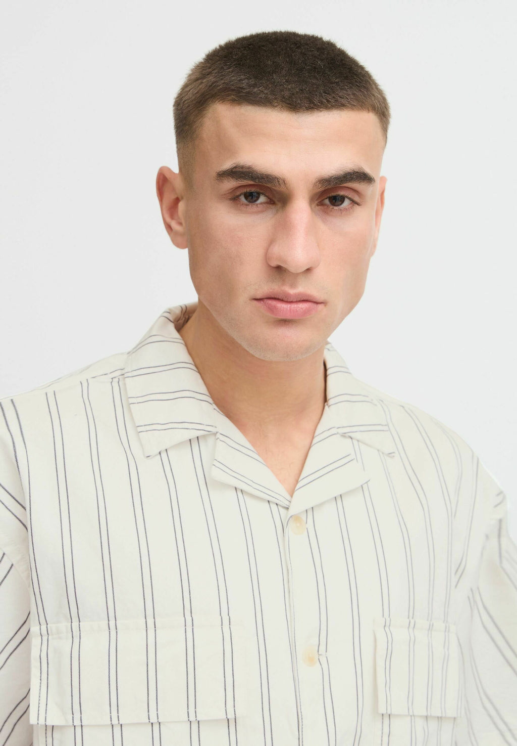 SDPETRUS STRIPED Media 6