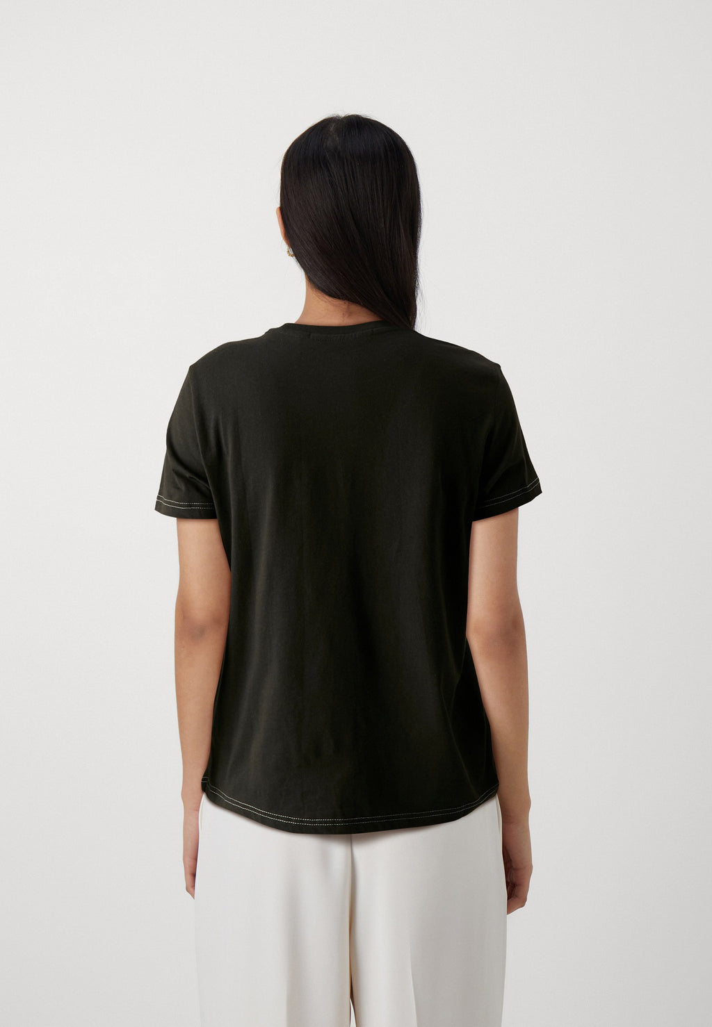 SIGNATURE TEE Media 4