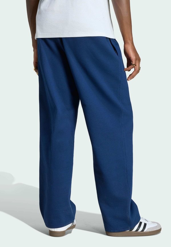 adidas Originals TREFOIL ESSENTIALS OPEN HEM PANTS - Tracksuit bottoms - night indigo