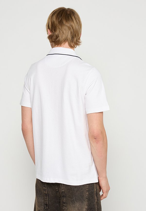 Ted Baker REGULAR FIT
