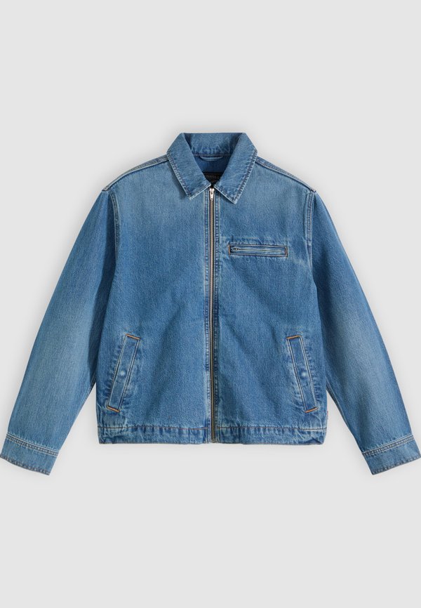 Levi's® CRISTOBAL GARAGE JACKET - Denim jacket - in the driveway