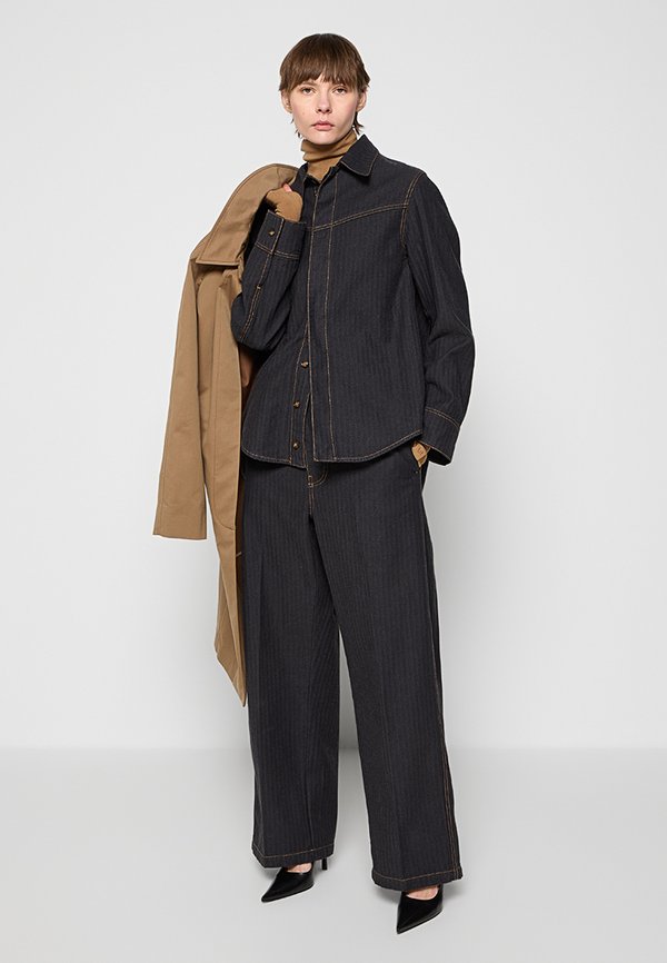 Victoria Beckham OVERSIZED