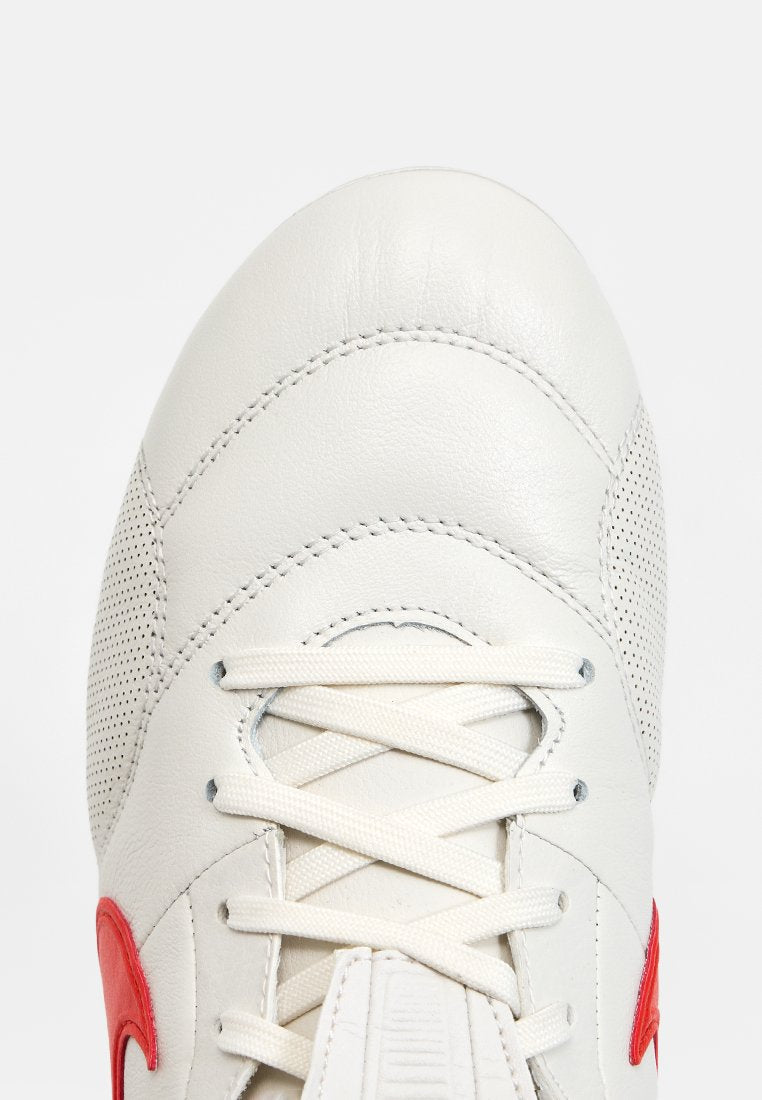 Nike Performance PREMIER III