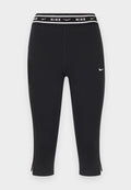 Nike Sportswear CAPRI TIGHT - Shorts - black/white