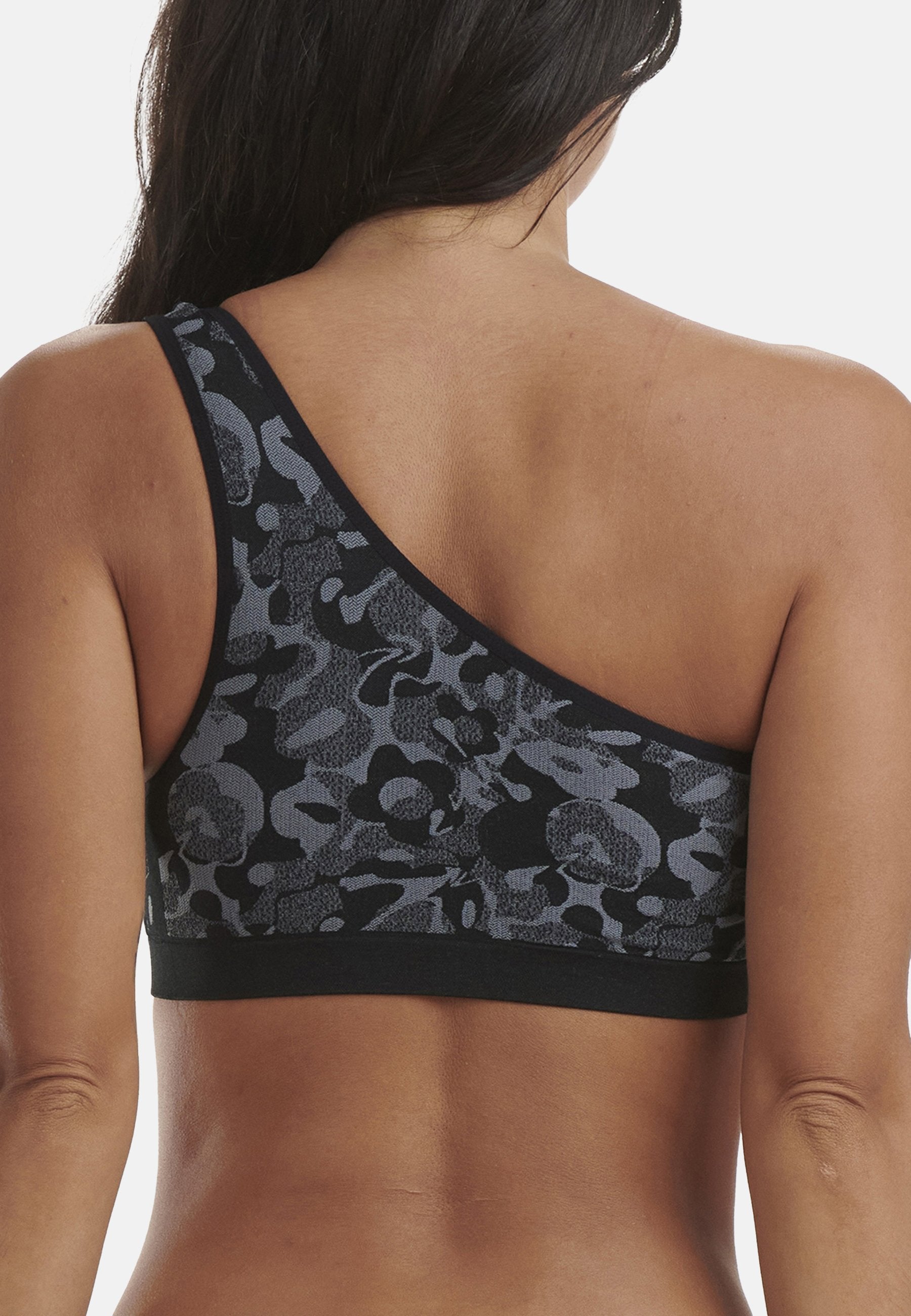 adidas Sportswear ASYMETRIC