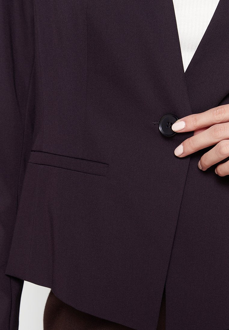 comma Blazer Media 4