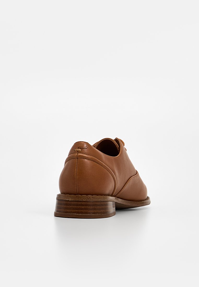Clarks HANA