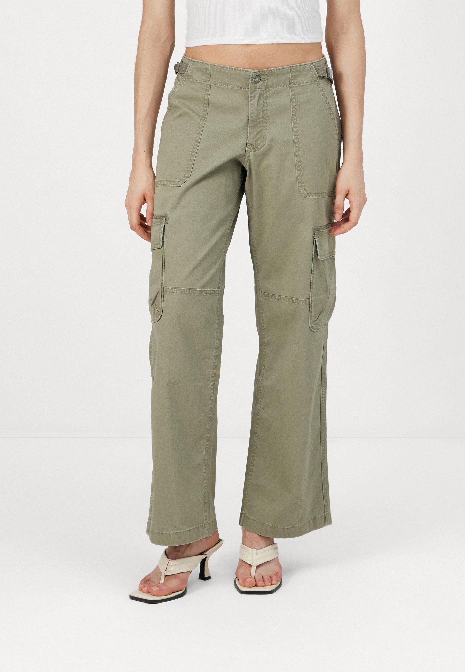 Hollister Co. BAGGY CARGO