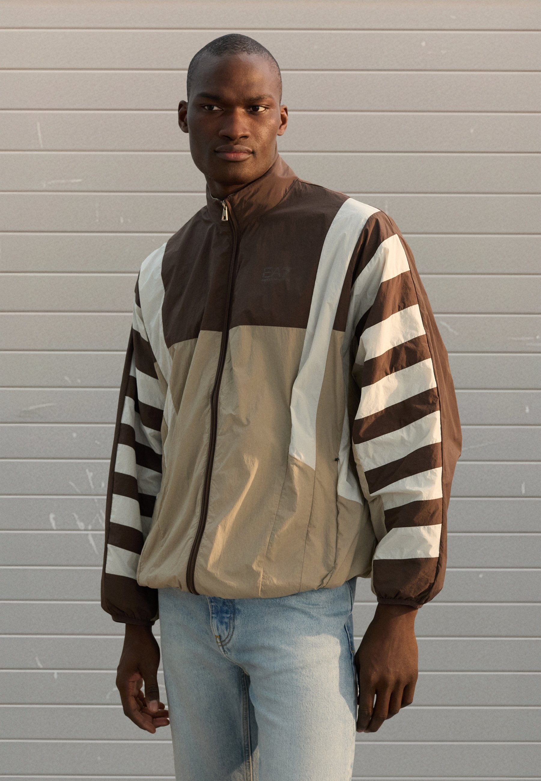JACKET Media 3