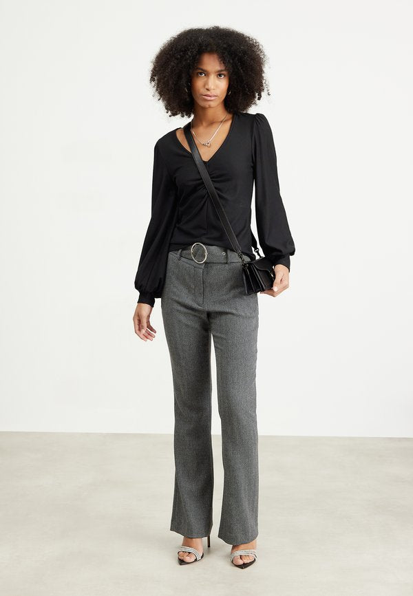 Gestuz RIFA V-NECK