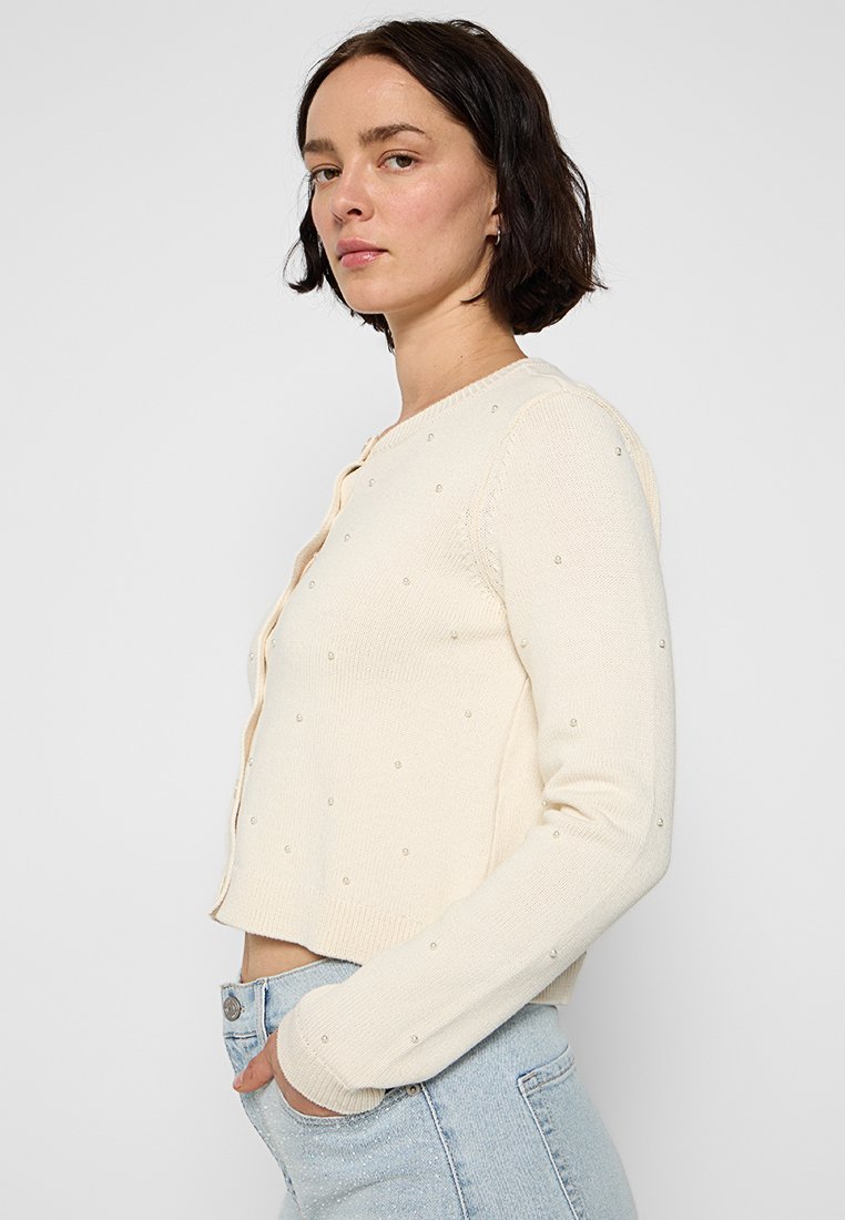 DKNY