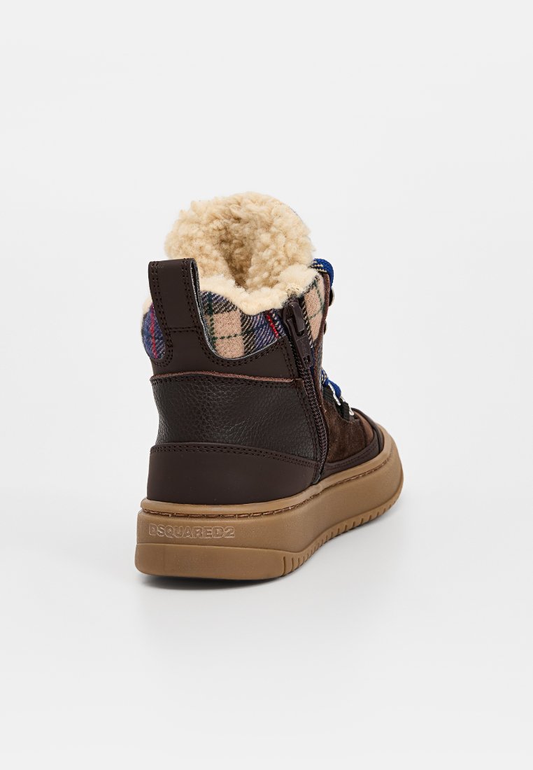 Dsquared2