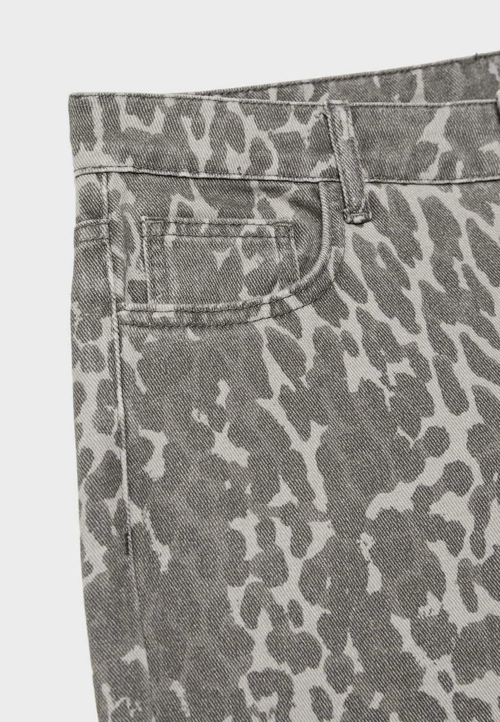 Stradivarius LEOPARD