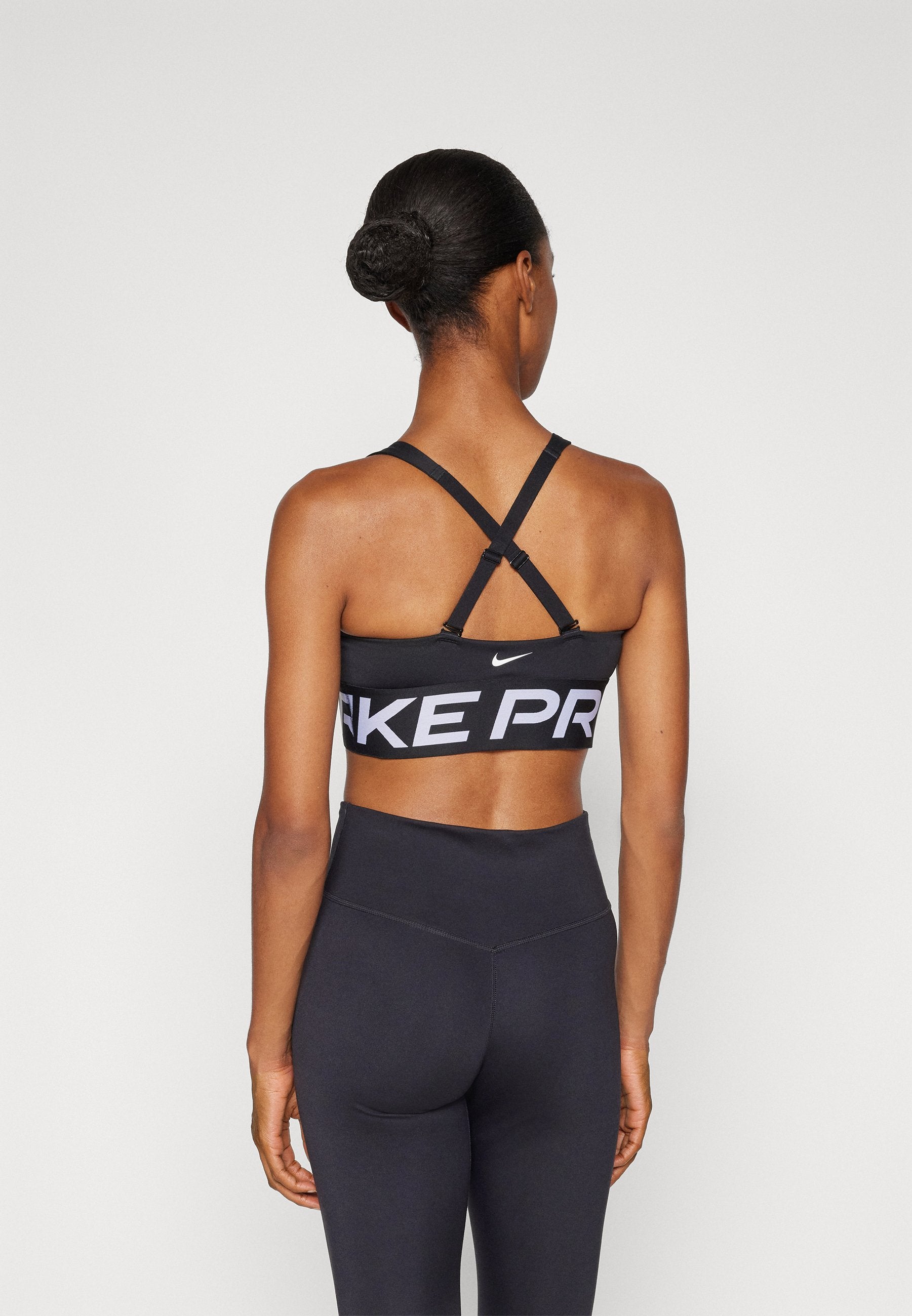 Nike Performance INDY PLUNGE BRA BOLD
