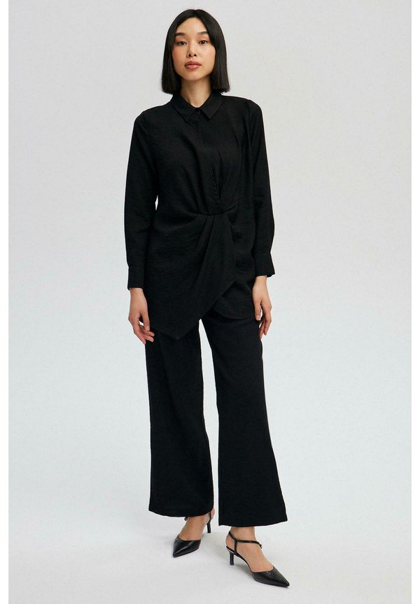 Touché Privé COLLAR SET