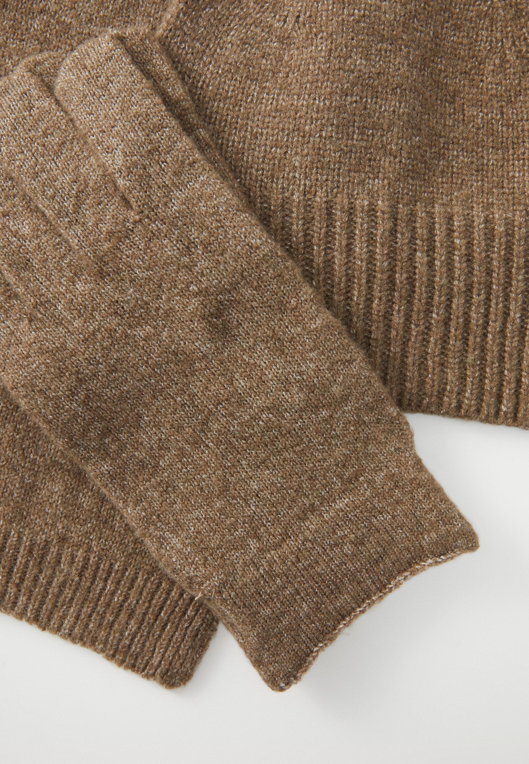 ONLY ONLCHYNA BEANIE SCARF GLOVE SET