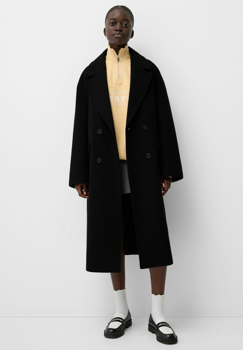 DROP-SHOULDER Media 1