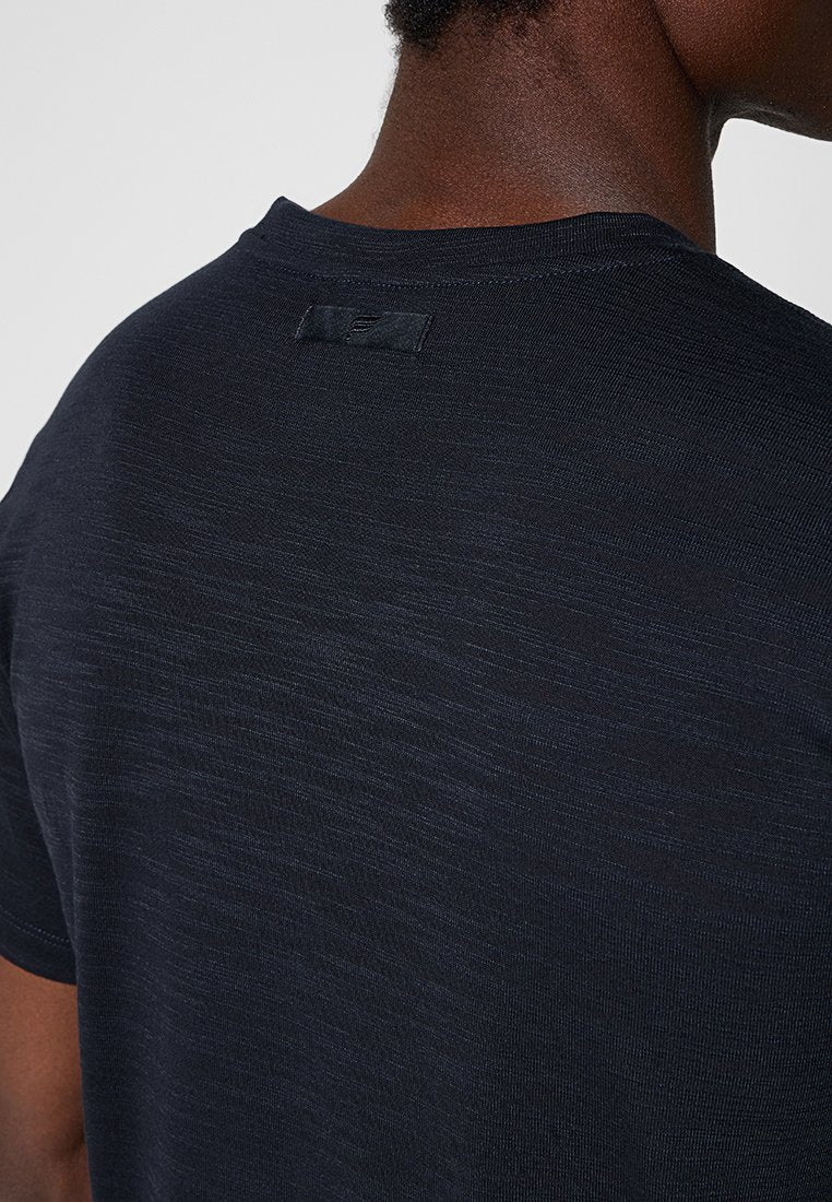 Fabletics THE FRONT ROW