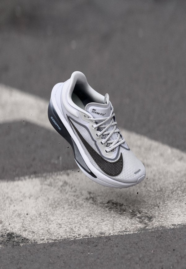 Nike Performance ZOOM FLY 6 - Road running shoes - white/black/smoke grey/metallic silver-coloured