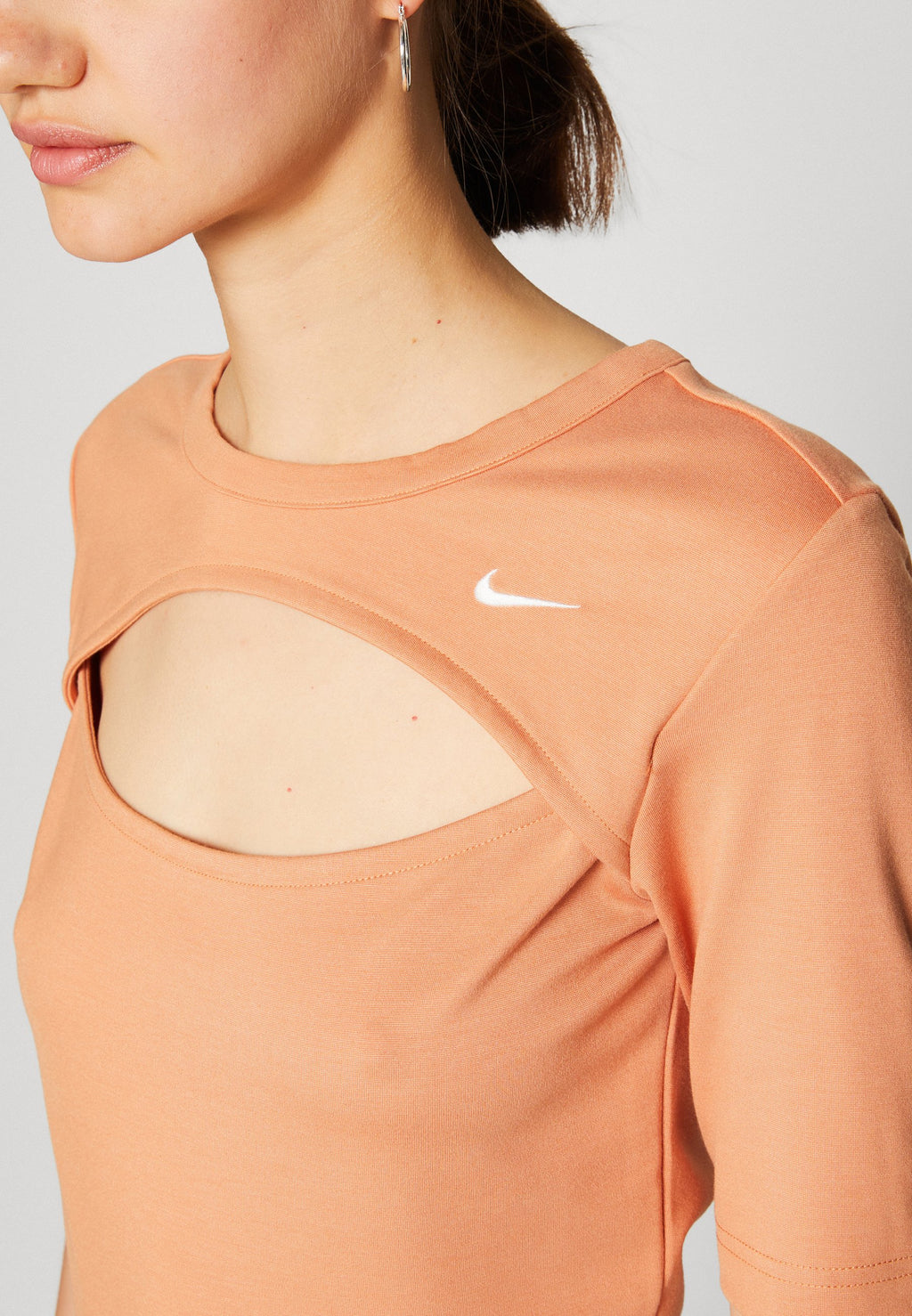 Nike Sportswear CUTOUT
