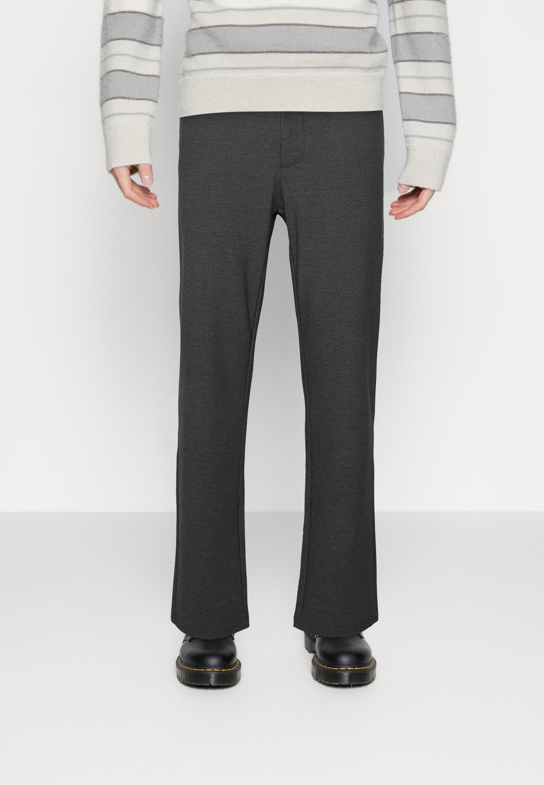 ONSLAW STRUCTURE PANT Media 3
