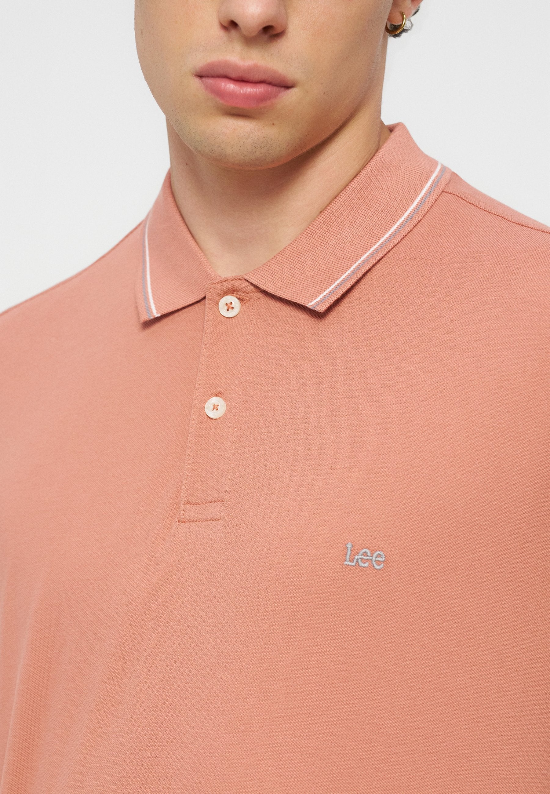 Lee