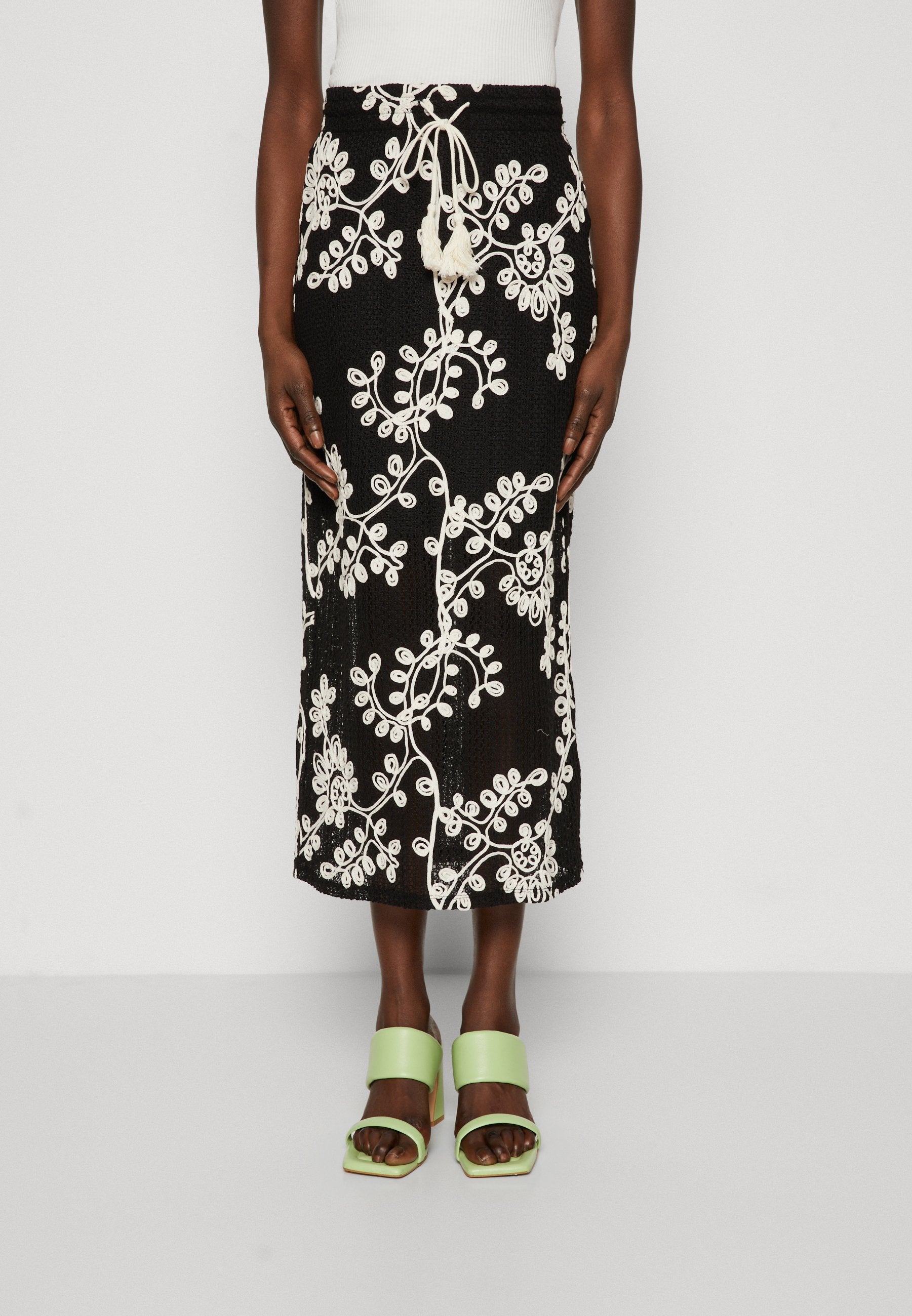 Vero Moda Tall VMCLARA SKIRT
