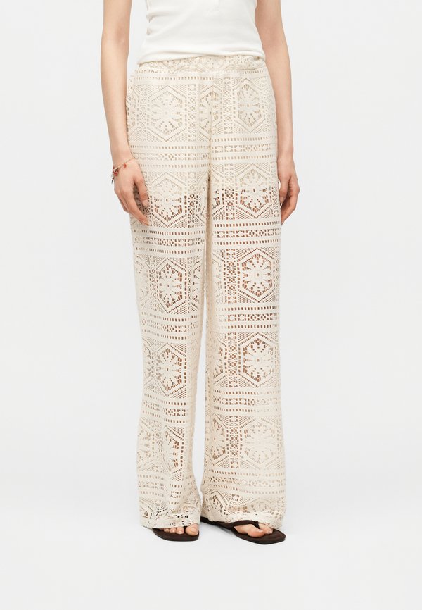 ONLY ONLLIAN WIDE PANT - Trousers - birch