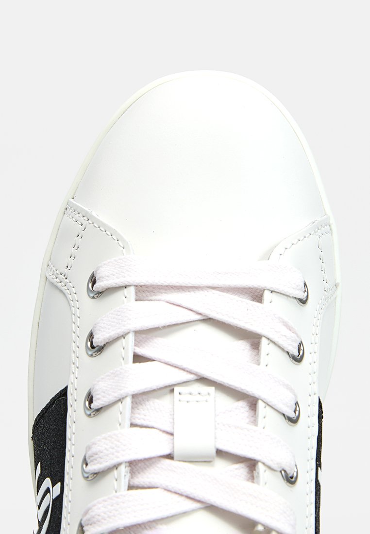 Jimmy Choo CASH