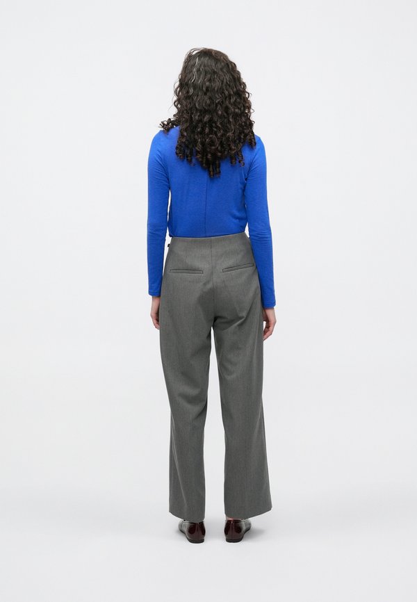 Abercrombie & Fitch SOFT STRUCTURE MICRO PIN BELTED