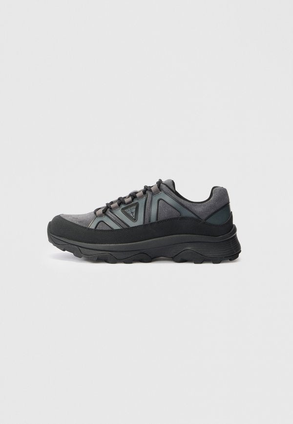 Guess NOSE - Trainers - grey/black