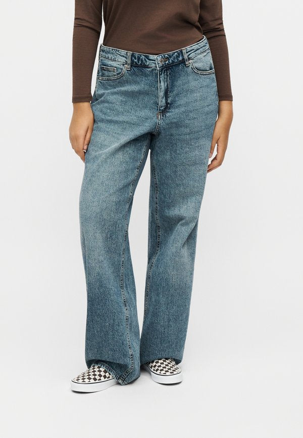 Vero Moda Curve VMTESSA - Wide Leg - medium blue denim