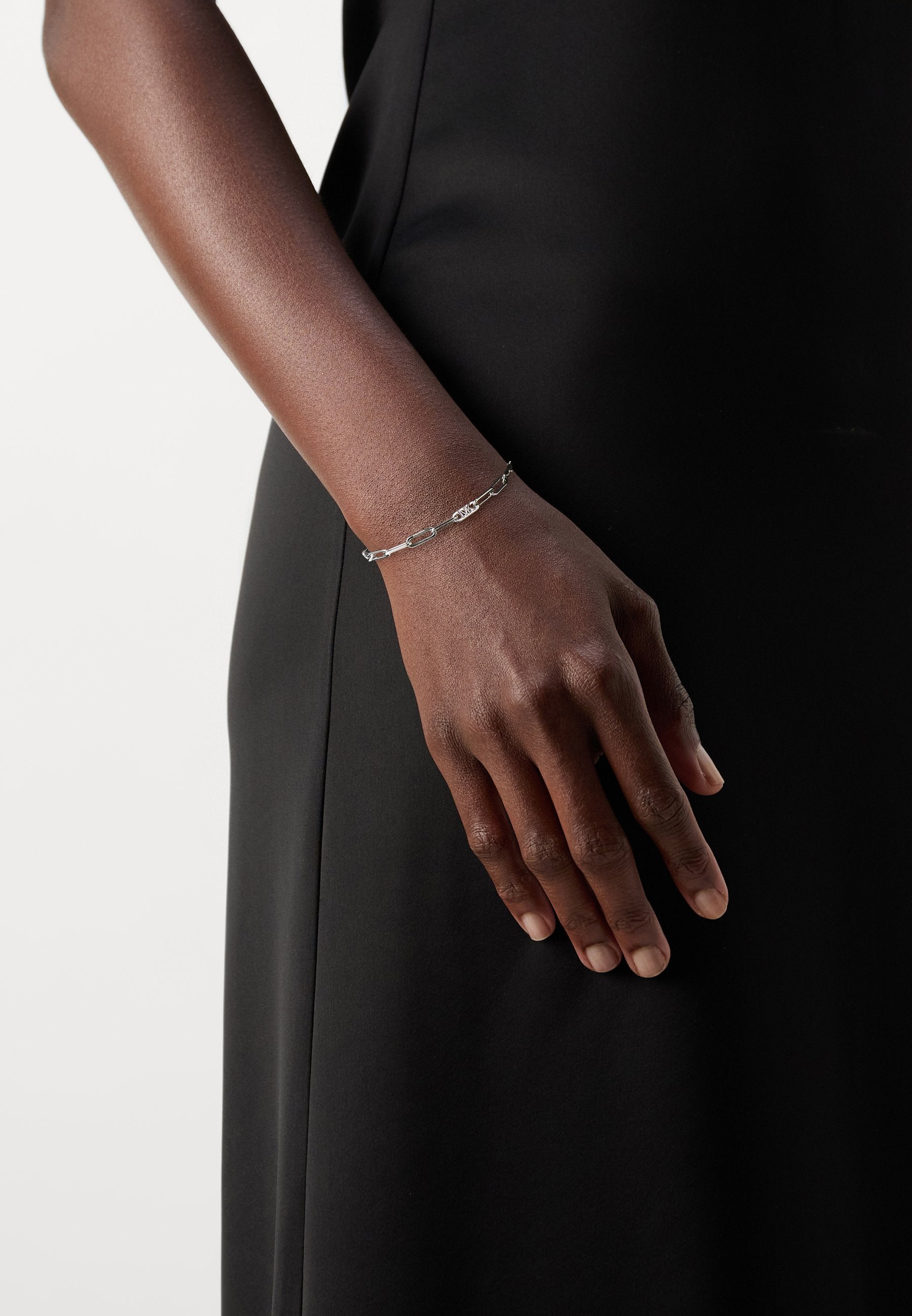 MICHAEL KORS WOMEN'S STERLING SILVER PAPERCLIP CHAIN BRACELET, MKC174400040 Media 2
