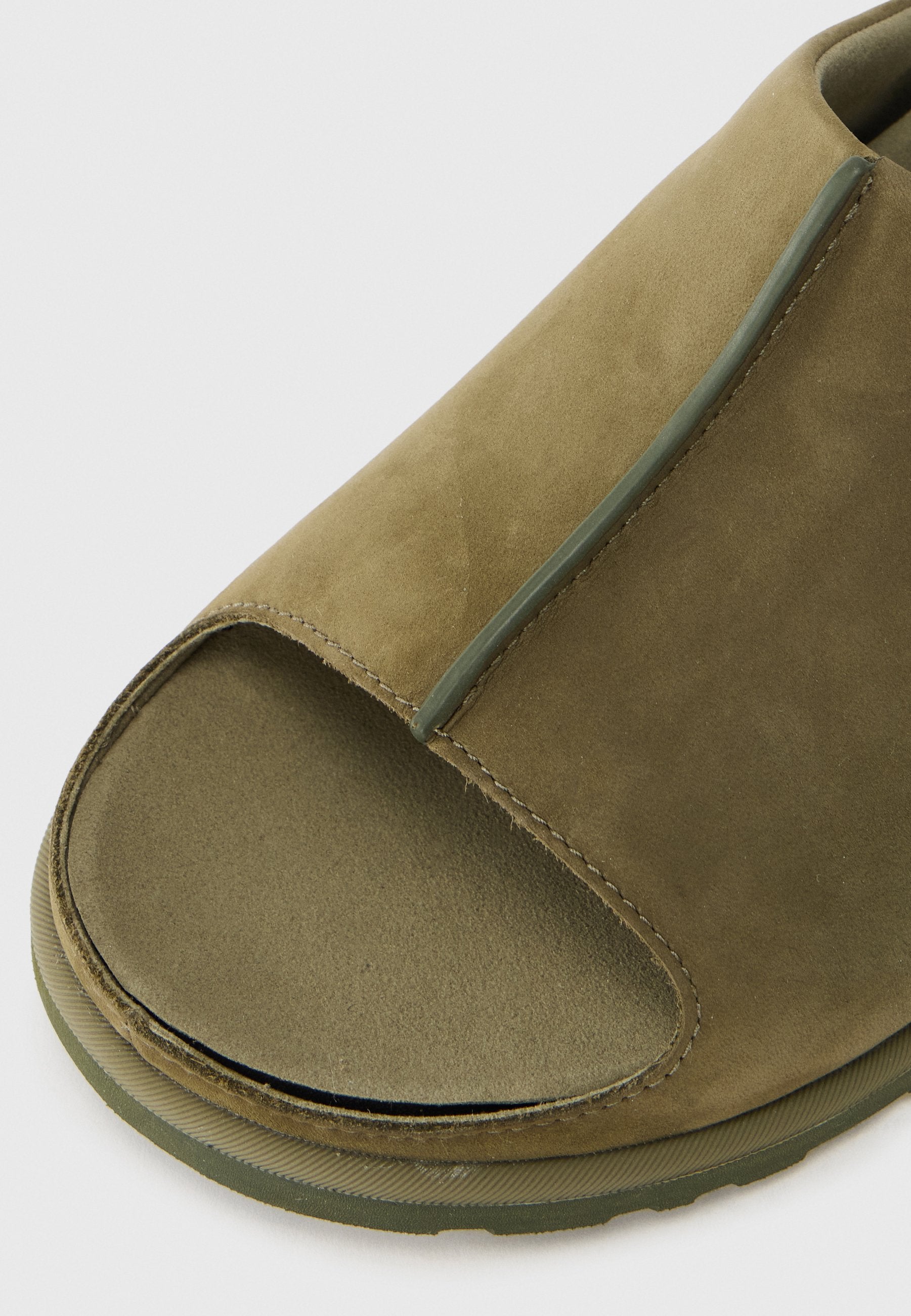 UGG OTZO