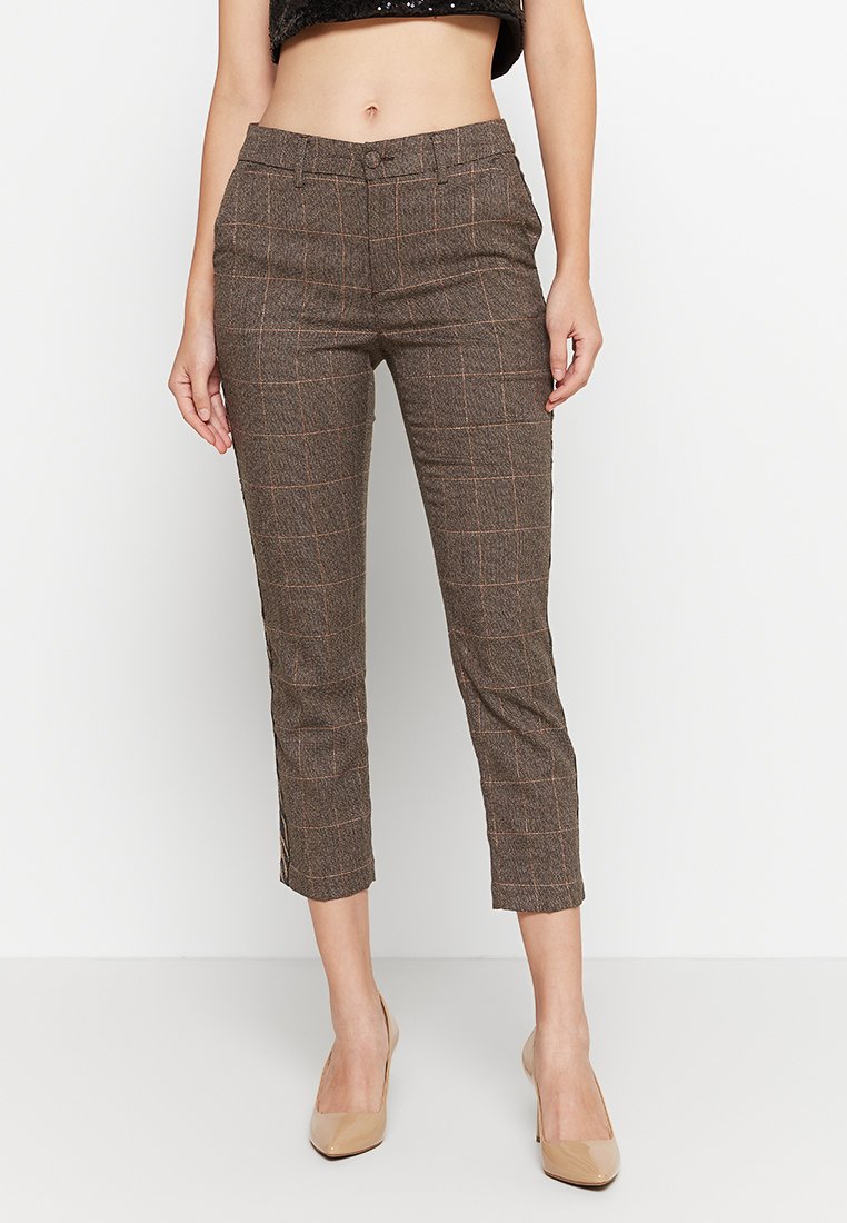 SLIM FIT Media 1
