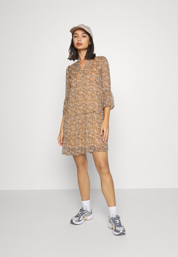 Vero Moda Petite VMKAY 3/4 SHORT DRESS