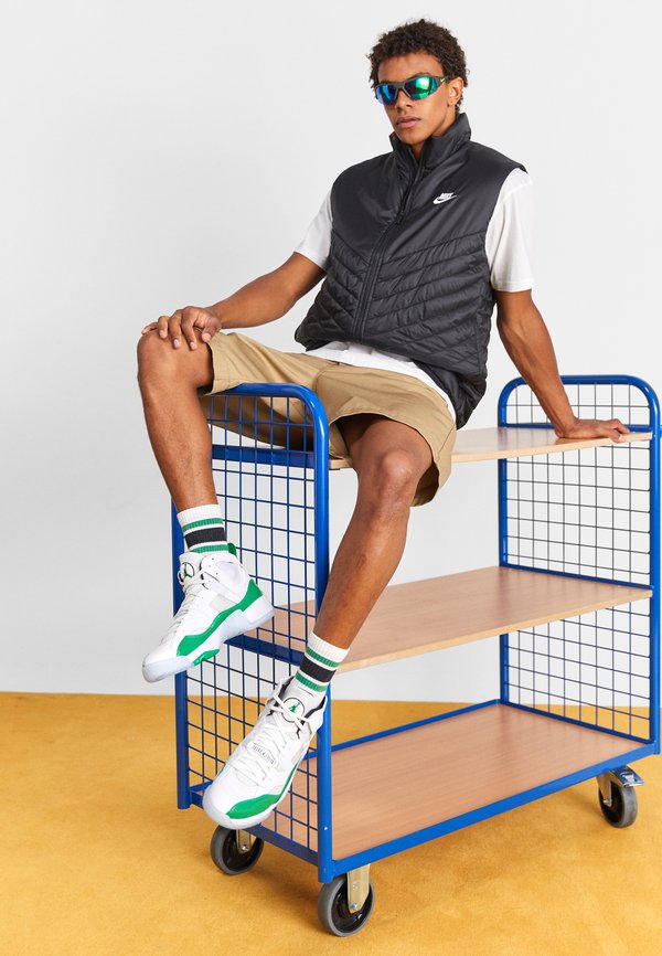 Jordan JUMPMAN TWO TREY