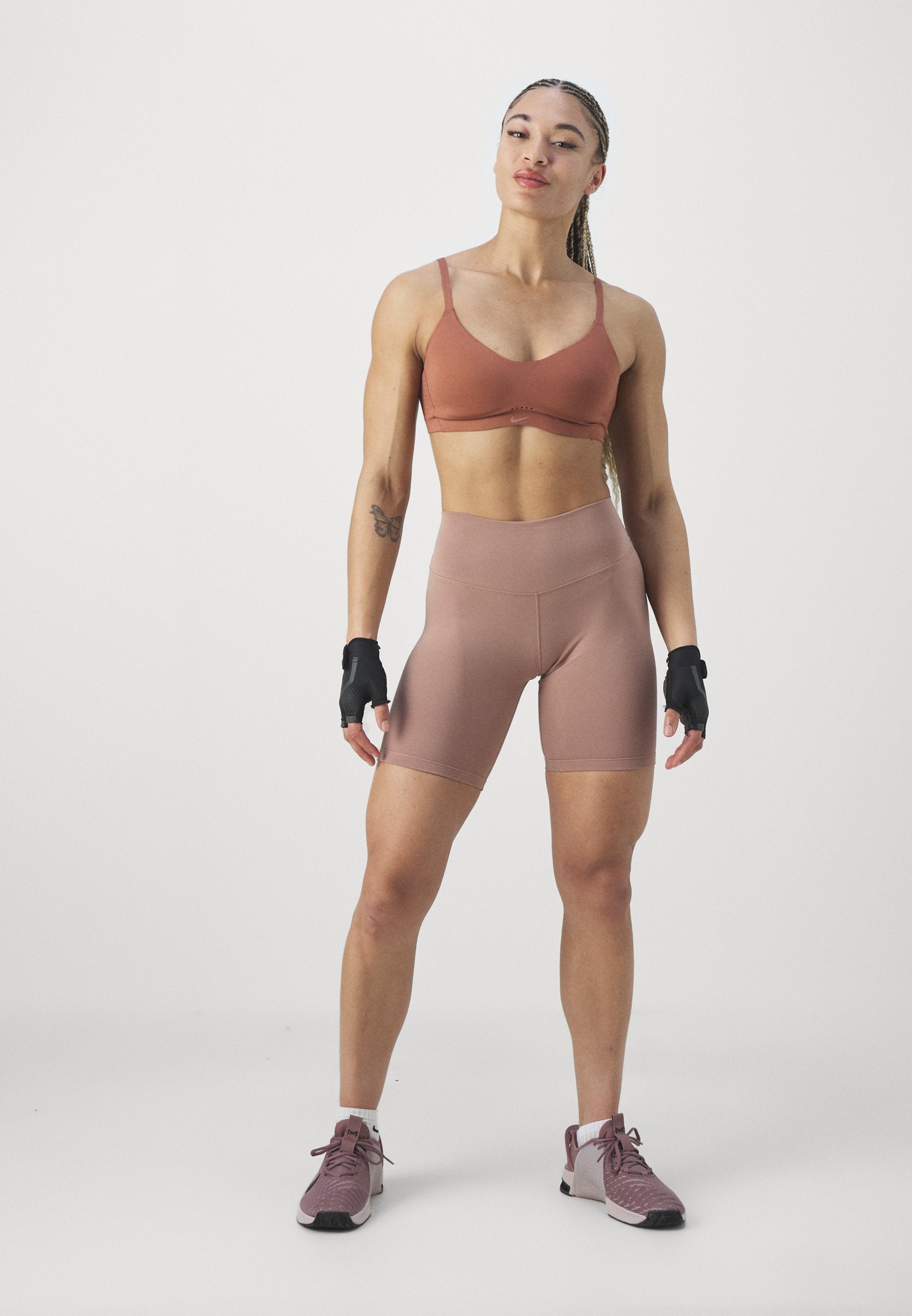 Nike Performance ONE