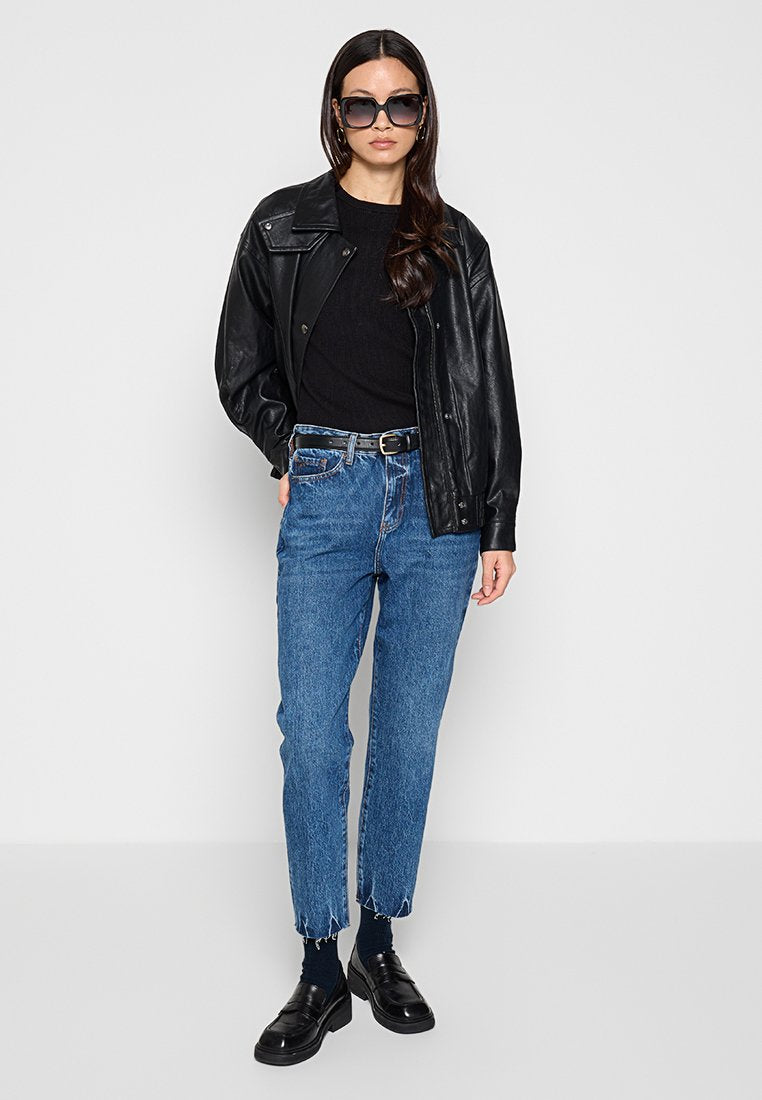 Armani Exchange Jeans Tapered Fit Media 2
