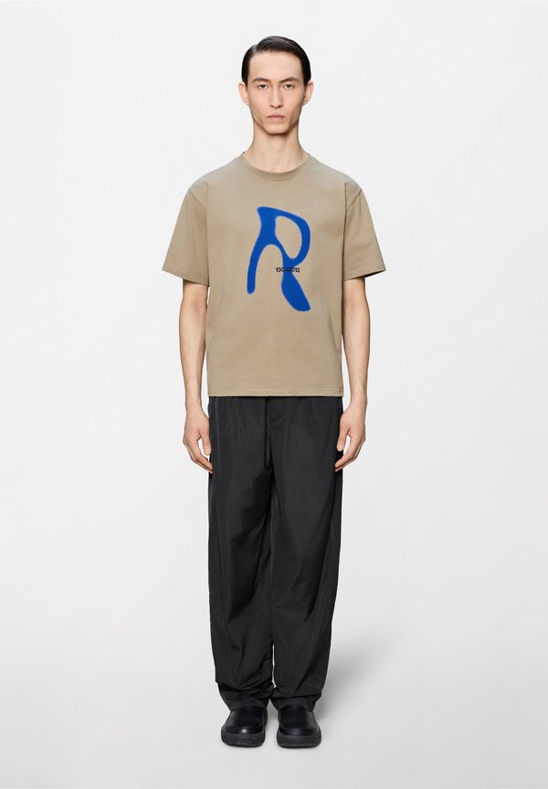 Rains CLASSIC BLURRED BLACK UNISEX