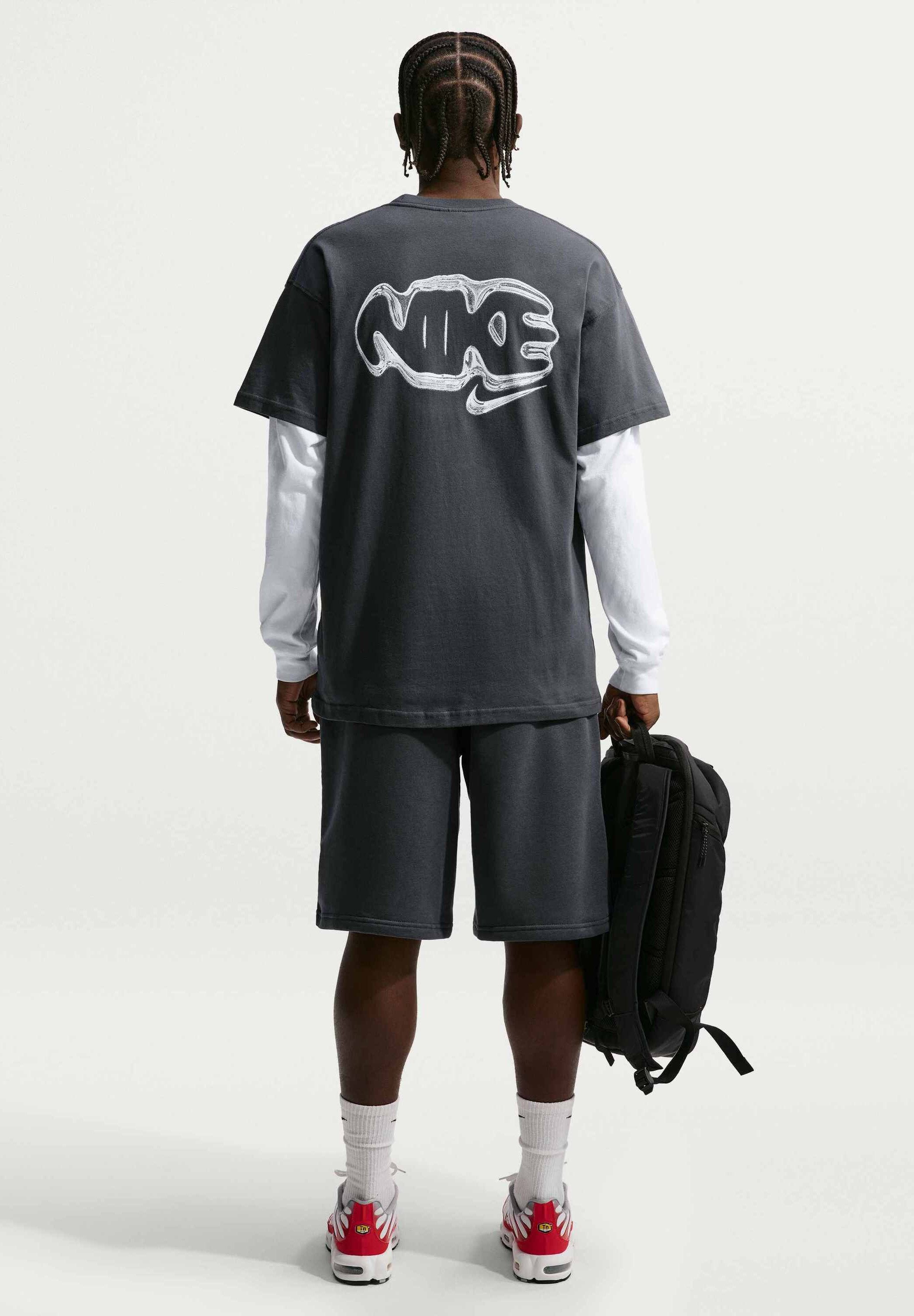 Nike Sportswear TEE