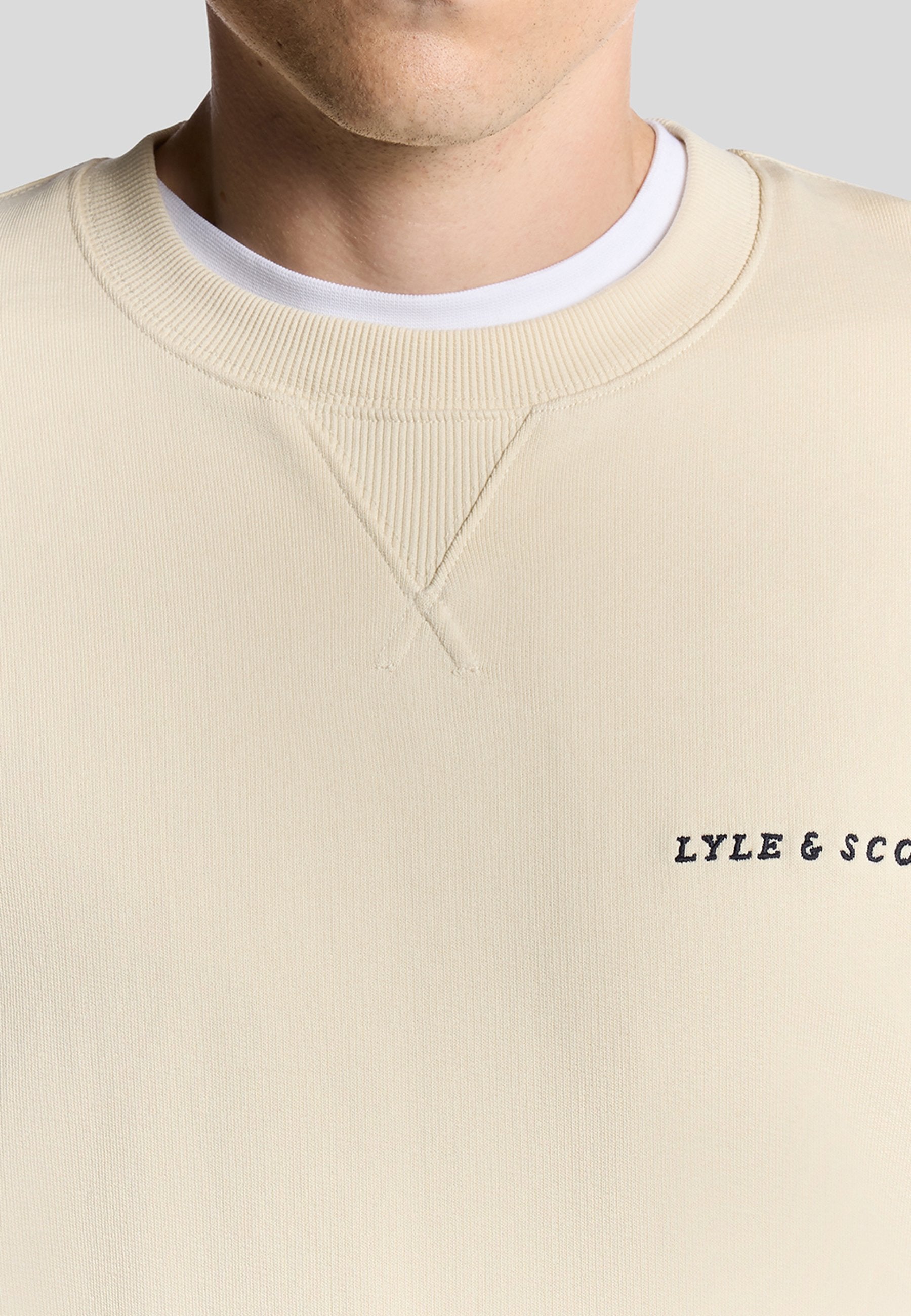 Lyle & Scott SCRIPT CREW NECK