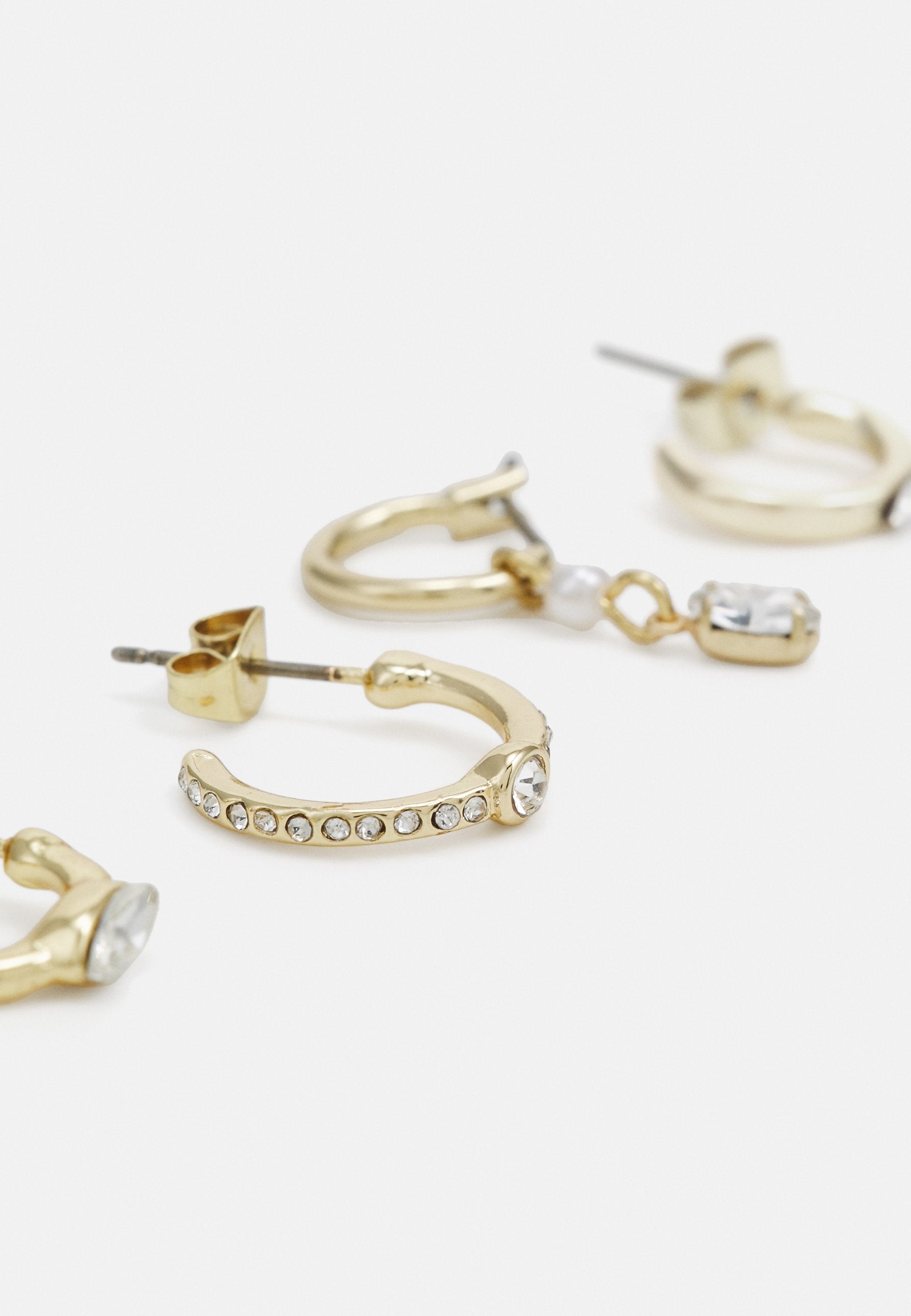 Pieces PCAHIA EARRINGS 4 PACK