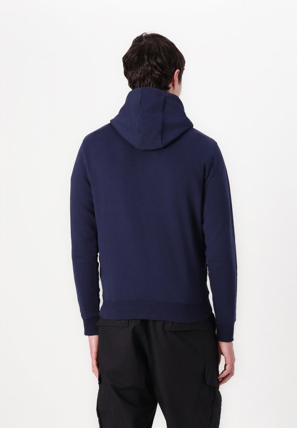 Lyle & Scott