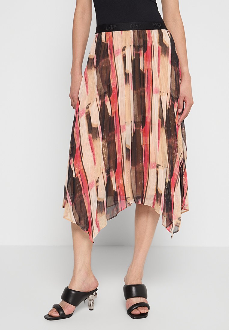 DKNY Maxirock Media 1