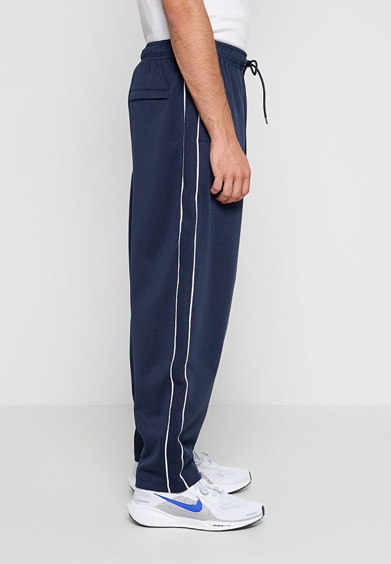 Nike Sportswear