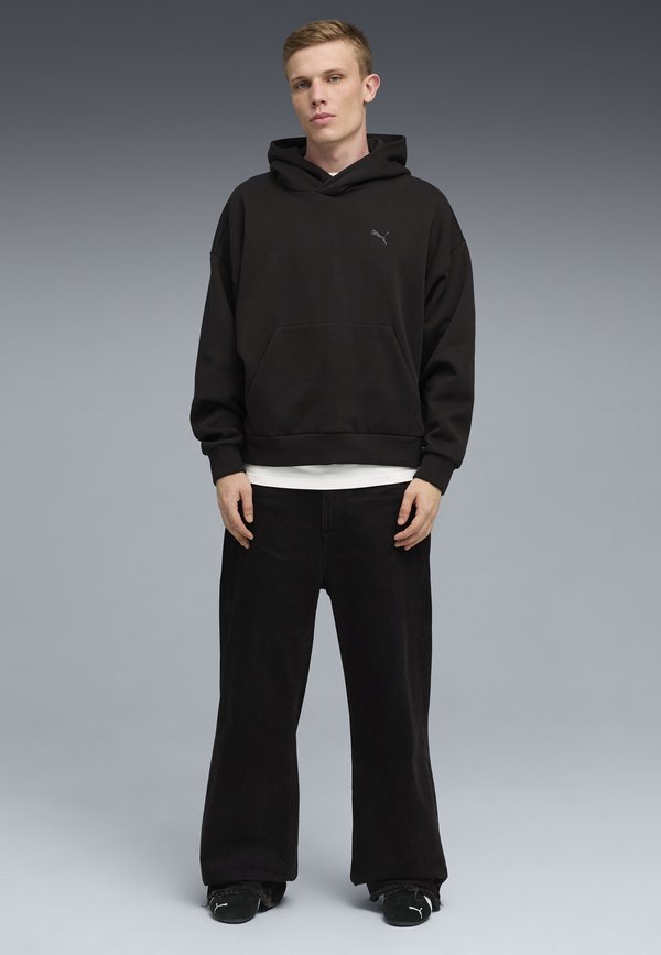 Puma WARDROBE ESSENTIALS BOXY - Hoodie - black
